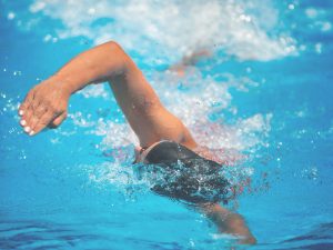 How to treat swimming injuries