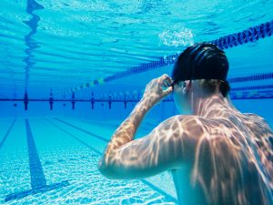 How to lose weight swimming - in the most effective way