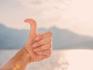 hypermobile joint in thumb