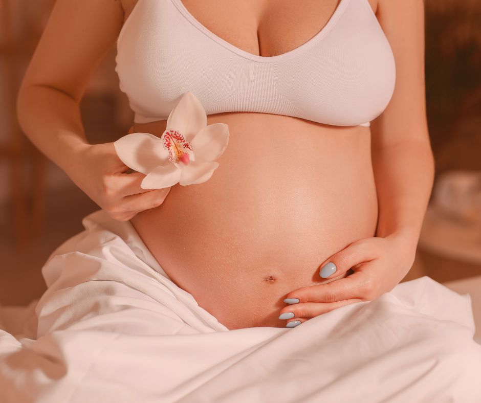 https://pereaclinic.com/wp-content/uploads/2023/09/Pregnancy-massage.jpg